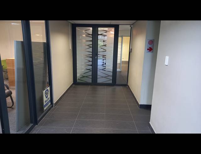 145M² BUSINESS TO LET IN BEREA WEST